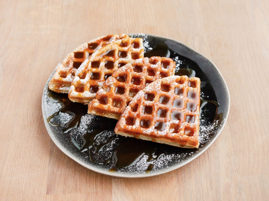 9944943_vorfor vaffel_Food_vaffel_med_brunsvigersovs_4x3